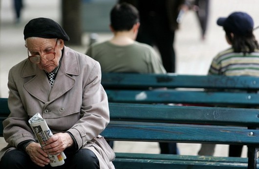 НСТС реши да вдигне социалната пенсия за старост